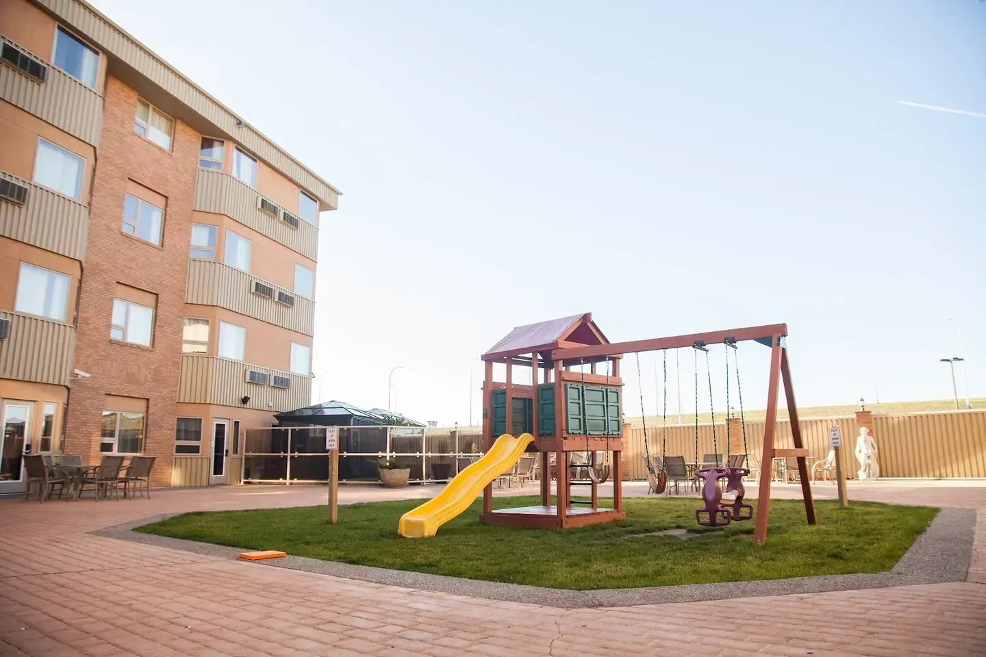 Medicine Hat Lodge grounds, Medicine Hat